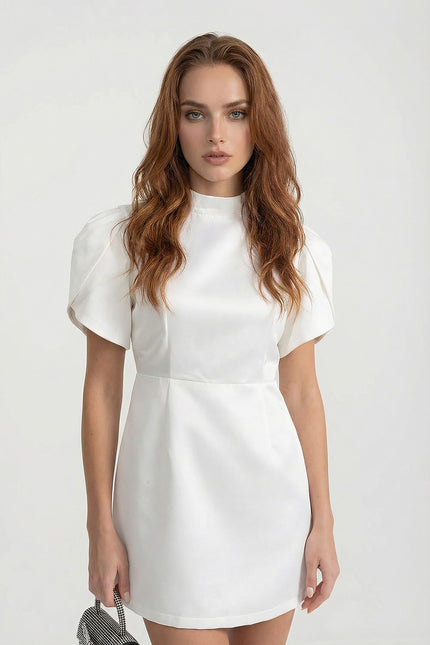 Béatrice - Mini Dress with Back Cutout and Bow