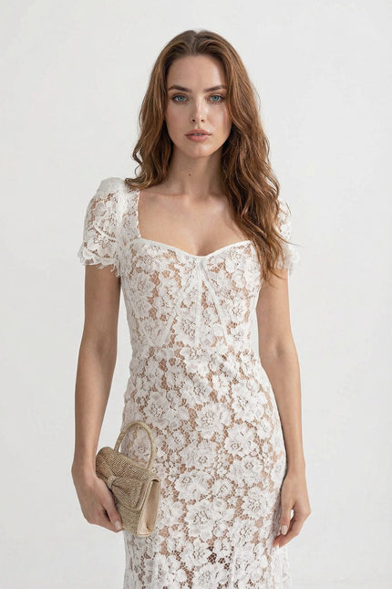 Théa - Delicate Lace Dress with Short Sleeves and Waist Belt
