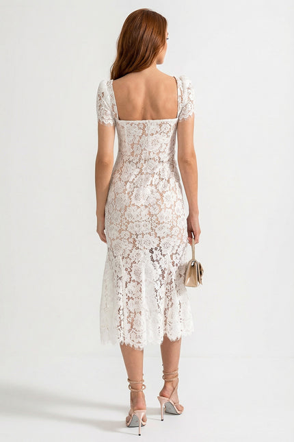 Théa - Delicate Lace Dress with Short Sleeves and Waist Belt